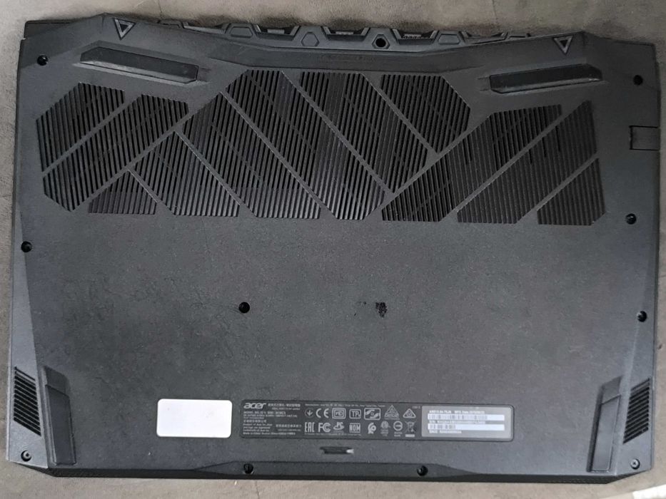 Acer Nitro 5 usado GTx 1050 8gb Ram 512 GB SSD