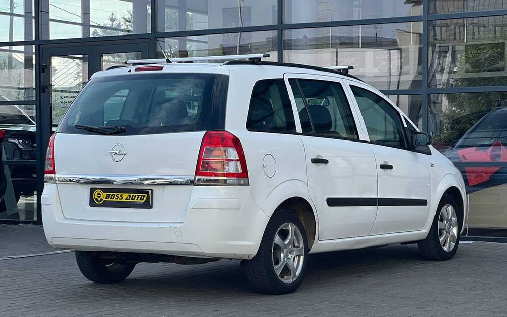 Opel Zafira 2009 року