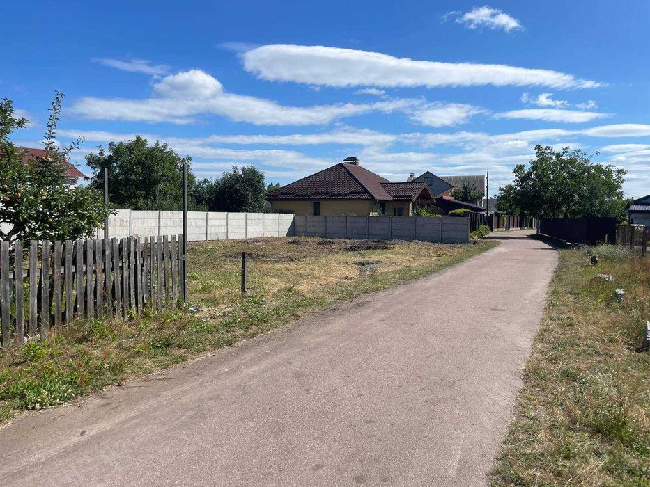 Ділянка в Зарічанах