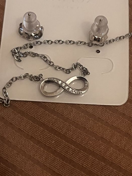 Набір прикрас лотом