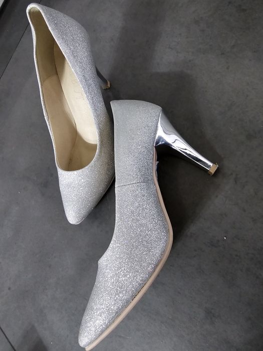 Srebrne szpilki rozmiar 38