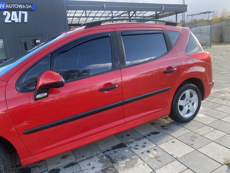 Продам PEUGEOT 207SW 1.4  12.2007