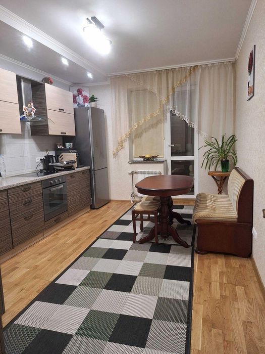 Продам 3 кім. кварт. 108 кв.м., вул. Чубинського, Бровари DM