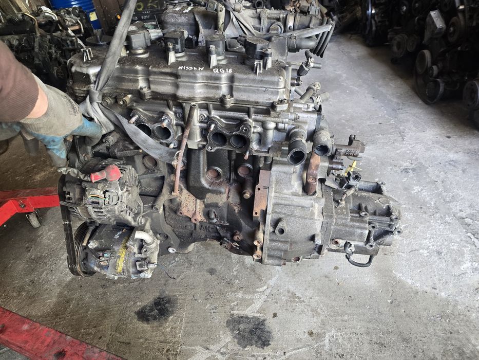 Nissan 1.6B QG16 двигатель в своре.