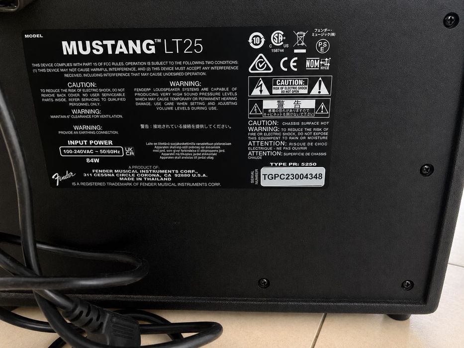Fender Mustang LT25