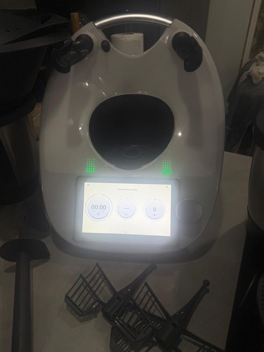 Bimby tm6 com 2 copos e acessorios