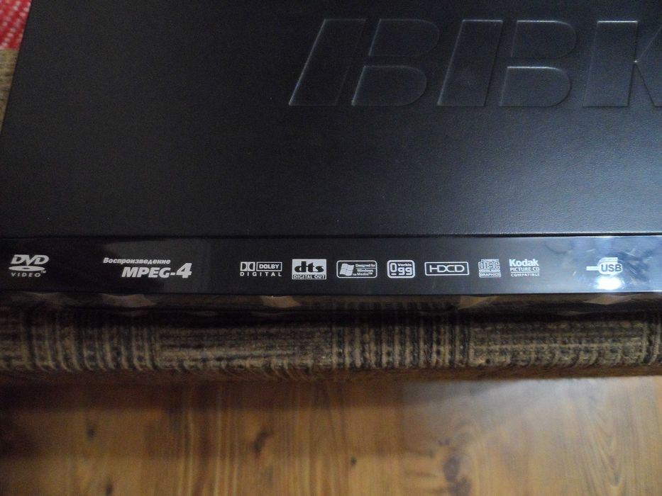 DVD-плеєр BBK DV438SI