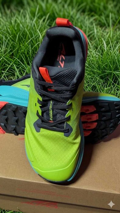 Altra Lone Peak 9+, 44р кросівки для трейлу, бігу, походів