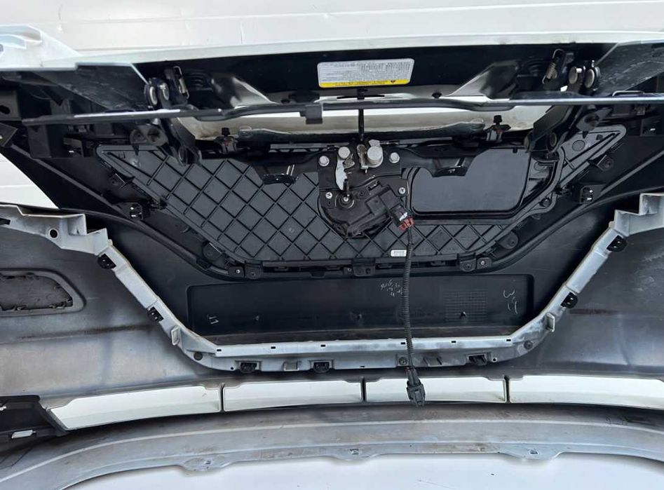 Бампер передній Nissan Leaf II шрот нісан ліф 2