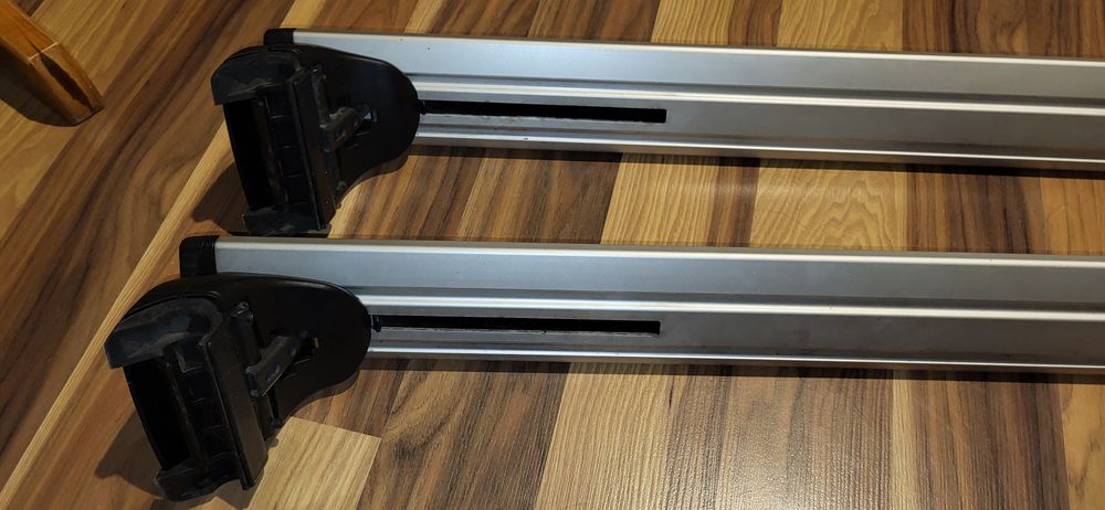 Bagaznik dachowy Thule komplet (Astra J kombi - relingi zintegrowane)