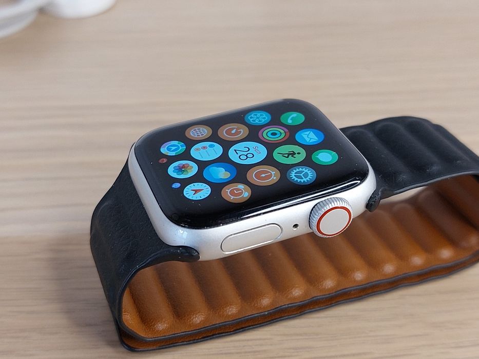 Apple Watch SE 40mm LTE Cellular