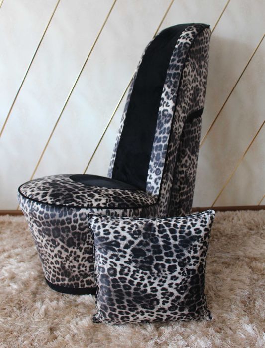 Piękny nowy fotel damska szpilka