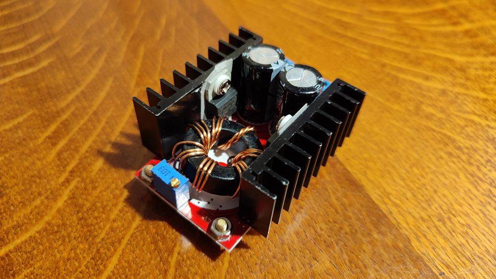 DC-DC Повышающий стабилизатор напряжения 150Вт StepUp