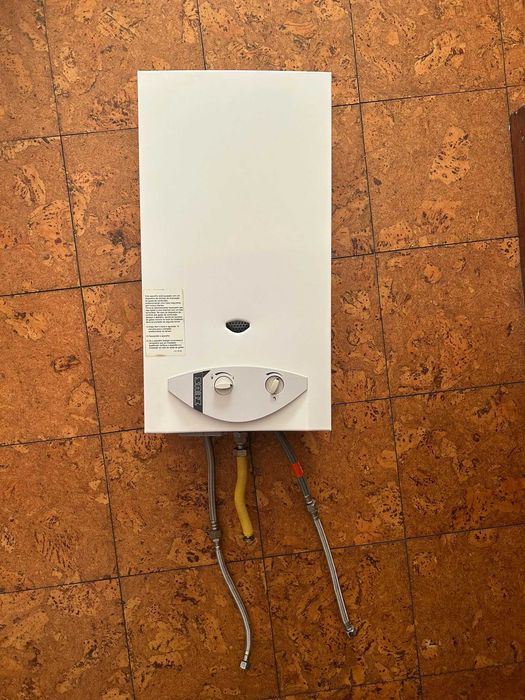 URGENTE/Desocupar: Esquentador Zeus 11L (Gás Natural) – Modelo WRN11-KB23