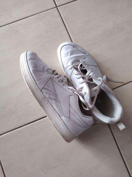 Białe sneakersy Reebok