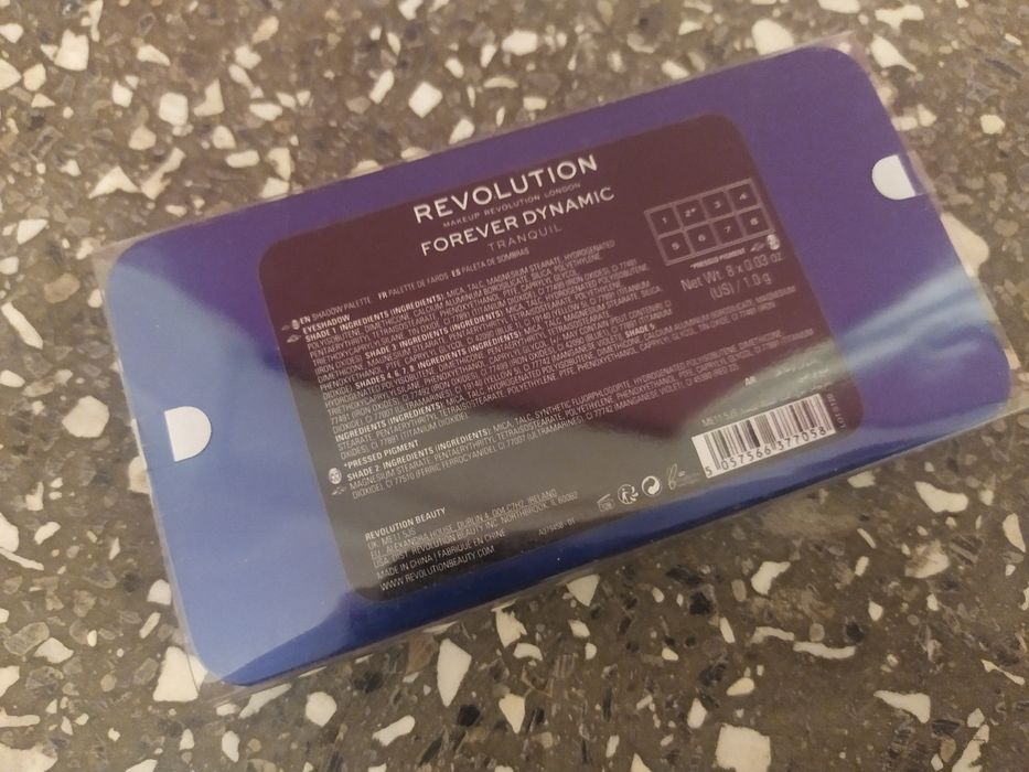 Paleta cieni makeup revolution Forever Dynamic