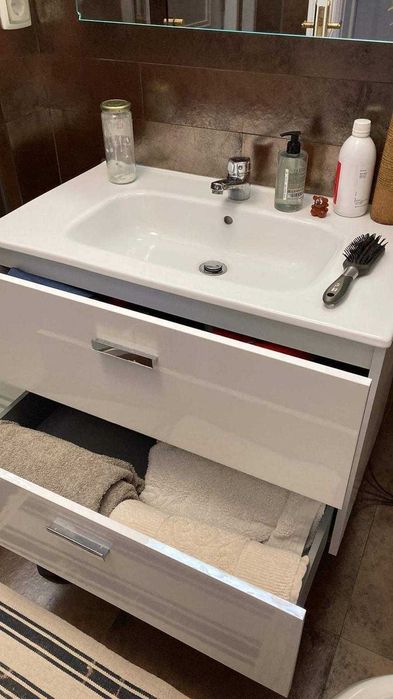 Móvel WC marca Roca, torneira Bruma
