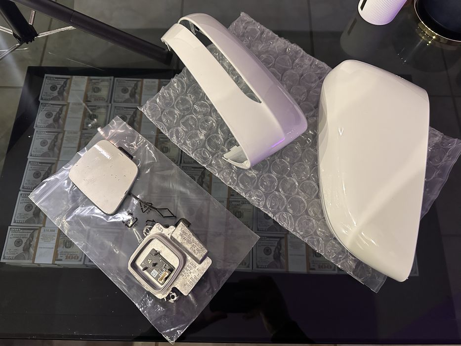 Корпуси зеркал i4 g26, заглушка бампера  i4 g26, блок фари  i4 g26.