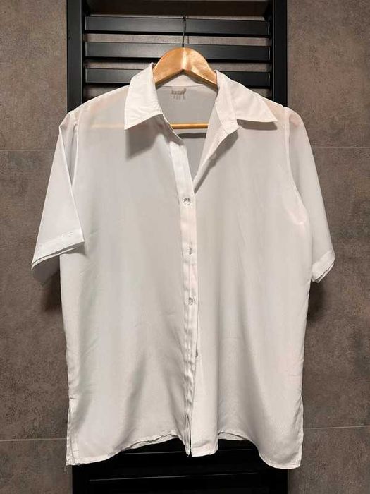 Biała przezroczysta koszula mgiełka rozpinanym z krótkim rękawem XL