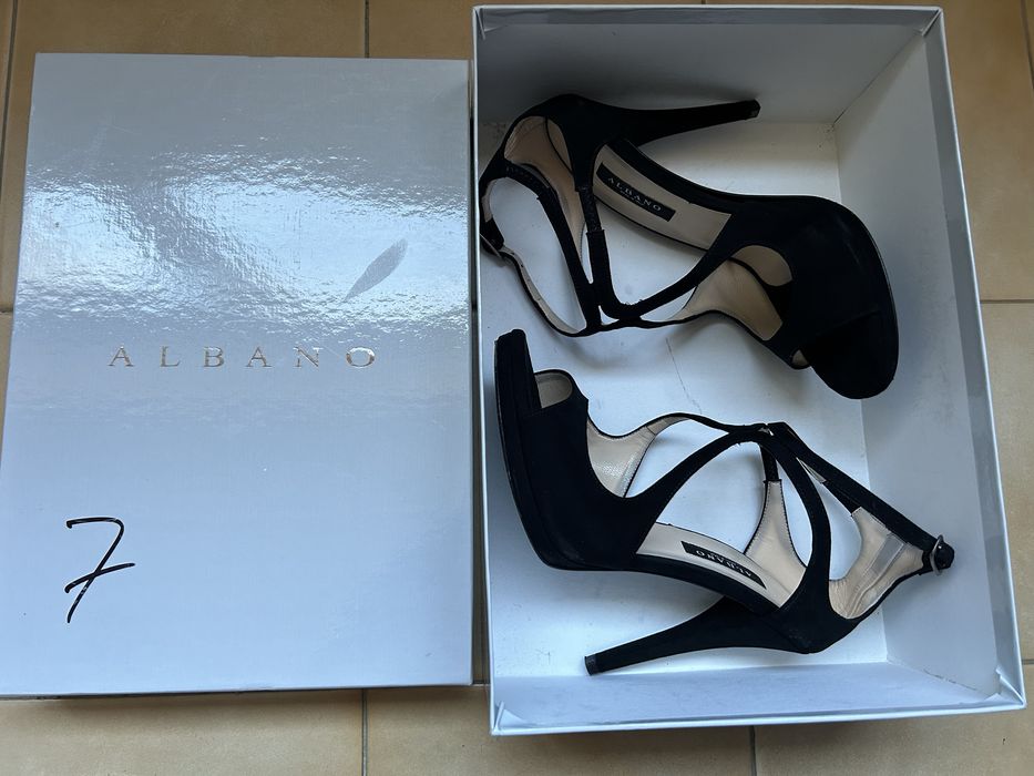 Sapatos Albano, usados uma vez num casamento