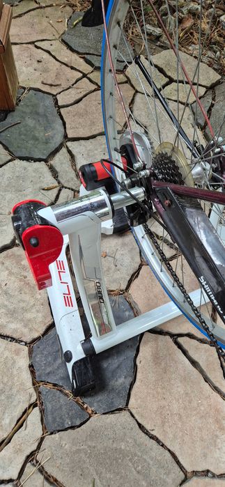 Trenażer Elite Qubo Fluid + podstawka + opcjonalnie gratis rower