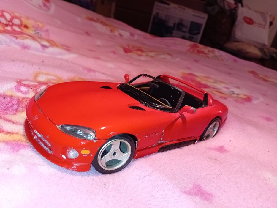 Miniatura Dodge Viper RT/10 Escala 1:18