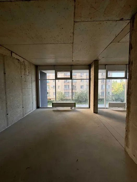 Оренда фасадного комерційного приміщення в ЖК Замарстинівська 134 а