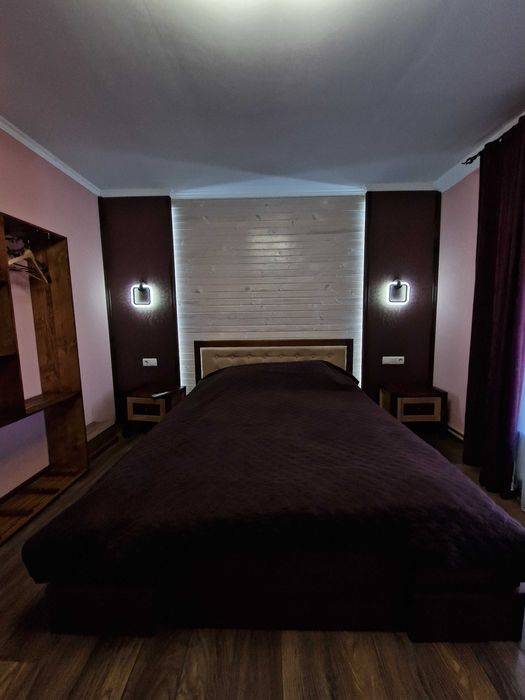 Відпочинок в Карпатах- Гостинний двір "За рікою"