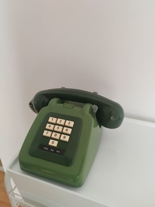 Telefone Tele 782 Verde, 10 teclas, com cabo, a funcionar
