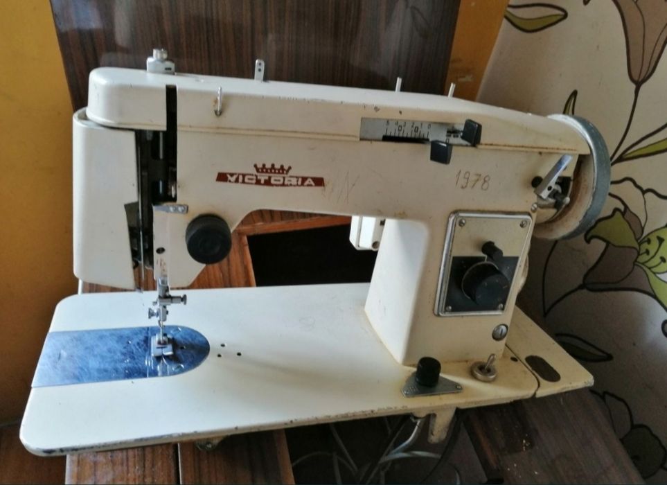 Maszyna do szycia Łucznik Victoria 235 Predom 466