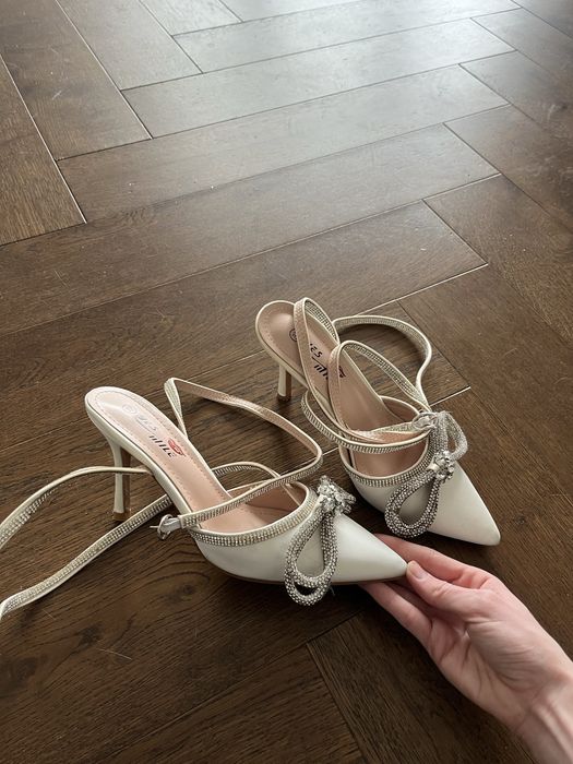 туфли с бантиком 37р