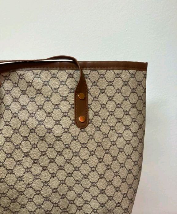 Vendo Mala bege (padrão elegante)