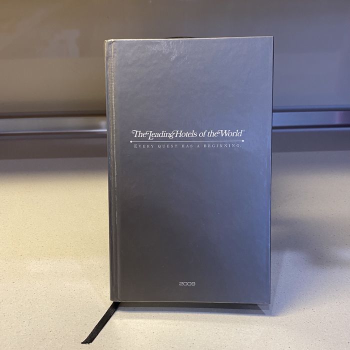 Лидирующие отели мира. The Leading hotels of the world. На английском