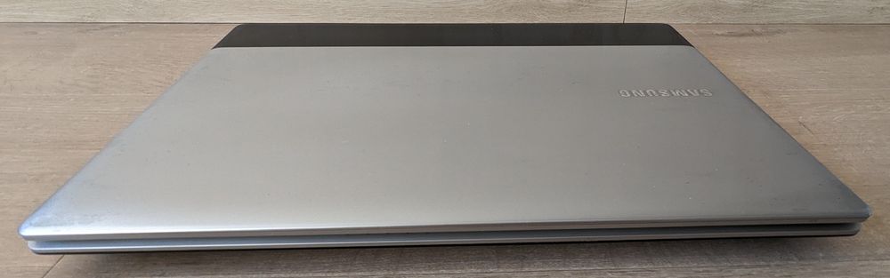 Ноутбук Samsung RV513