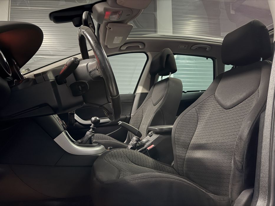 Peugeot 308 SW 7 Lugares
