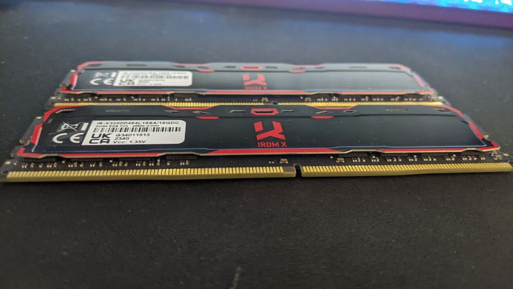 DDR4 8GB/3200 Goodram Iridium X Black (IR-X3200D464L16SA/8G)
