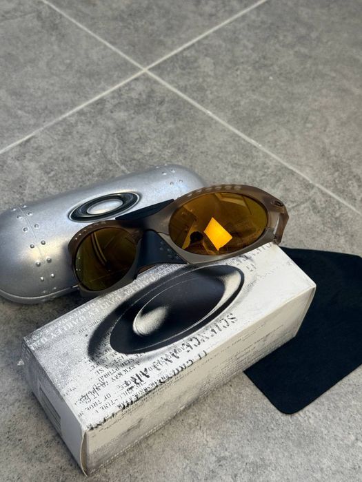 Oakley Plantaries