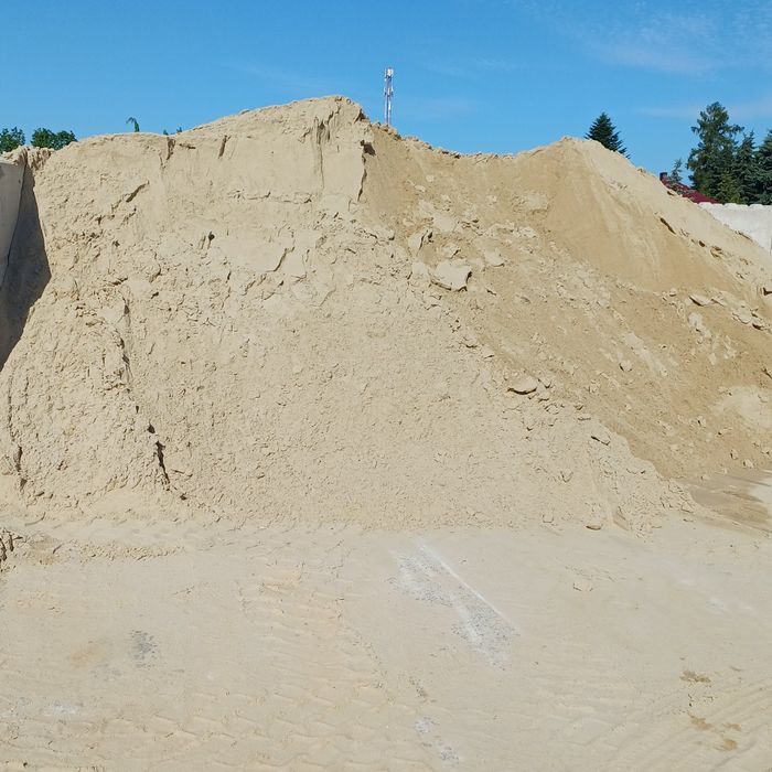 Czarnoziem ziemia siana piach suchy beton stabilizacjaTransport