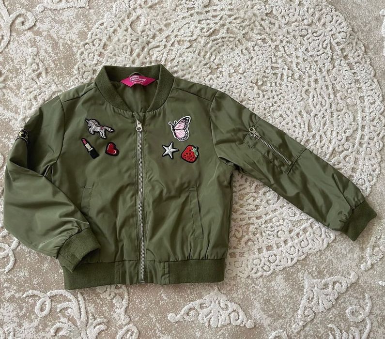 Куртка Нова ! 5-6 років 116 см