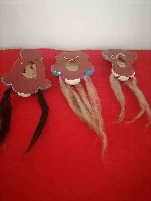 Lote de três máscaras Orientais