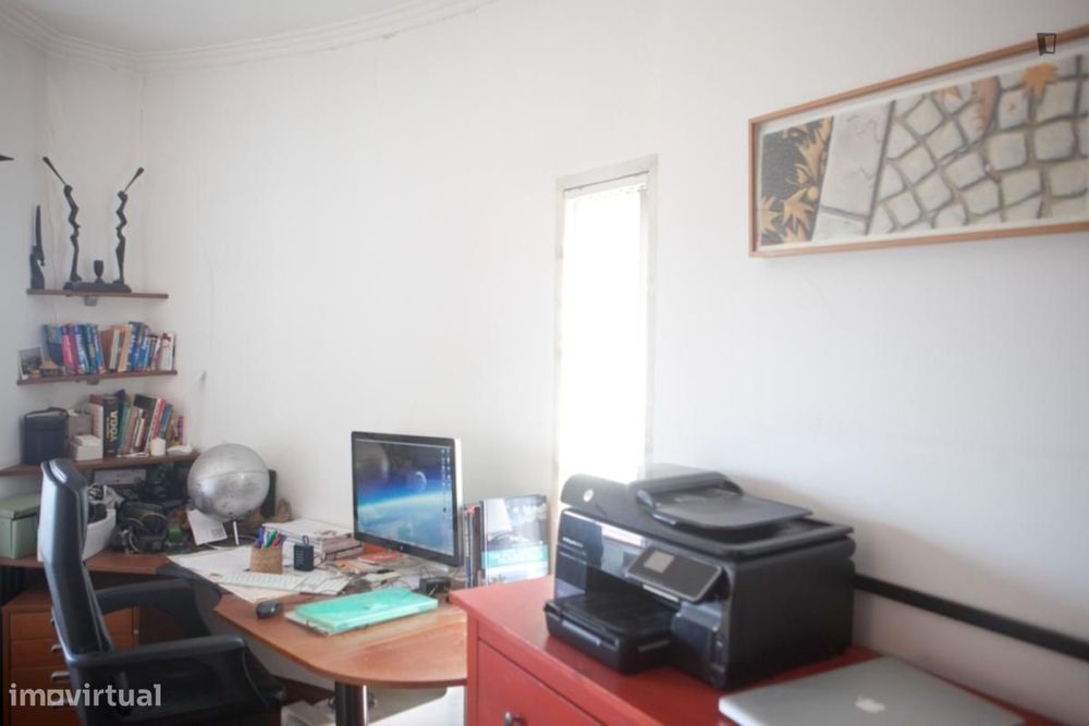 Quarto - localizado em Lisbon