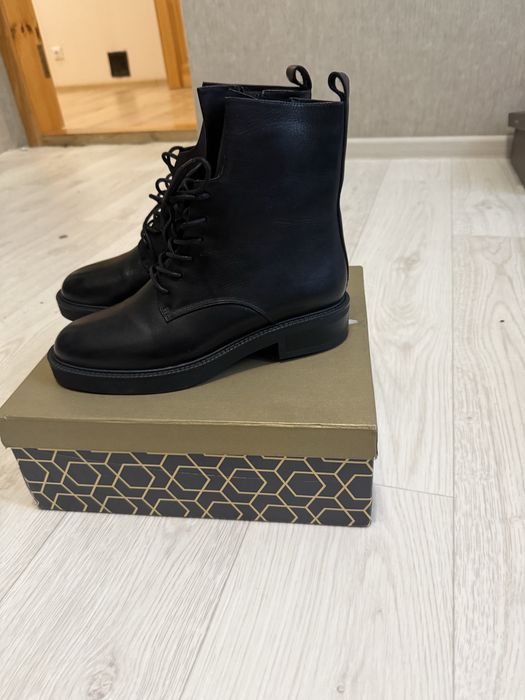 Miraton чоботи 39р нові