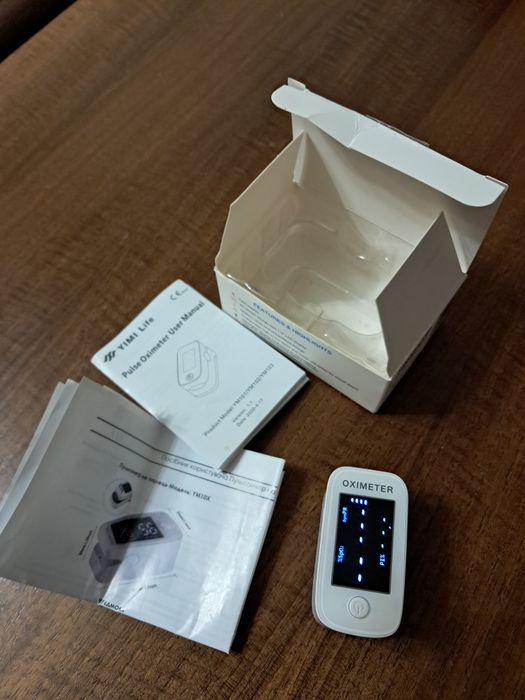 Пульсометр на палець