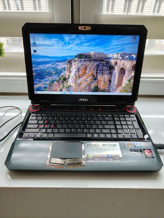Laptop gamingowy GT683DX