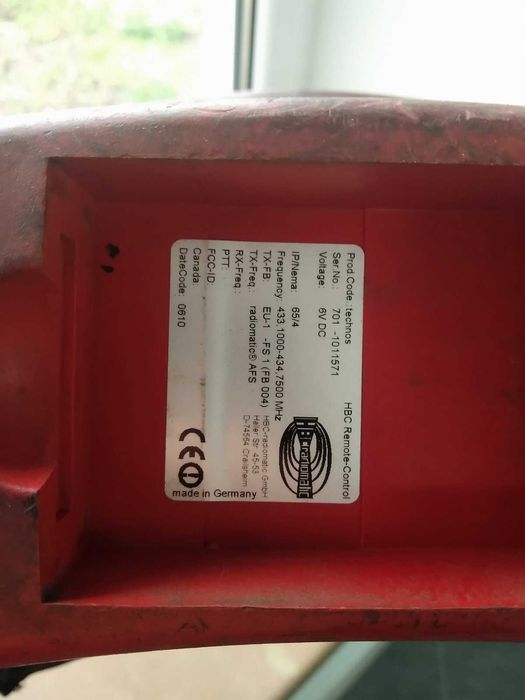 Напівпричіп PANAV з маніпулятором FASSI F235 на 6,5 т. і 8,3 м довжини