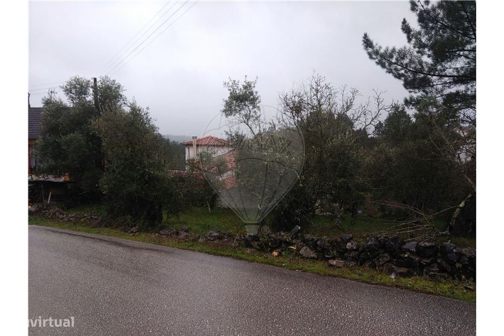 Terreno para construção — Santiago da Guarda, Leiria