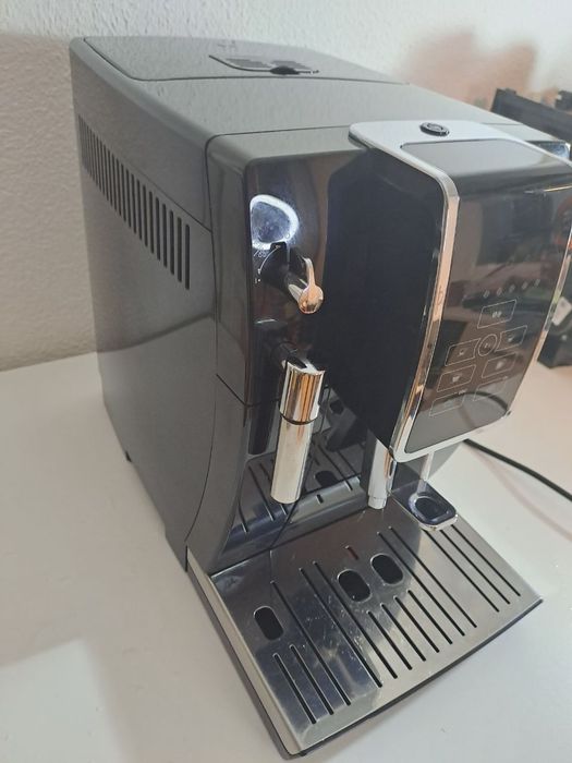 Кавова машина De’Longhi Dinamica ECAM 350.15.B з Німеччини