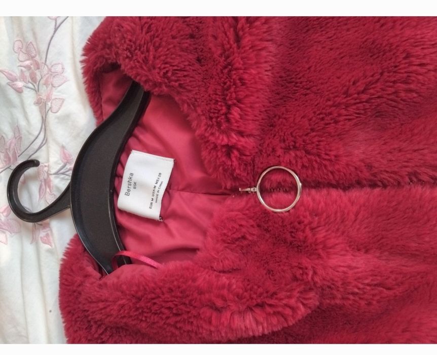 Czerwone futerko Berska M