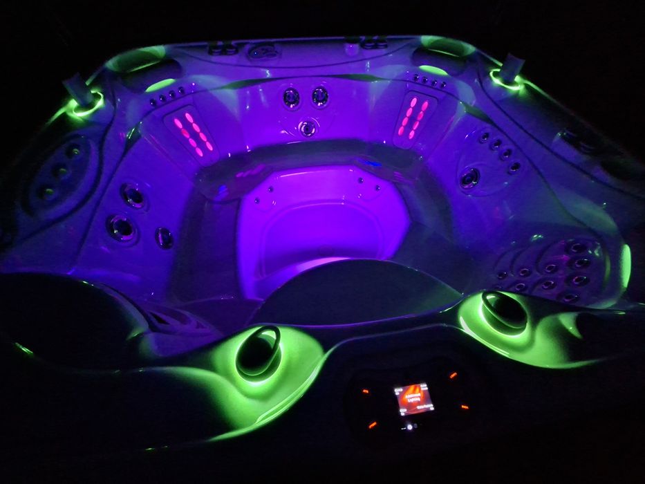 Jacuzzi ogrodowe hotspring