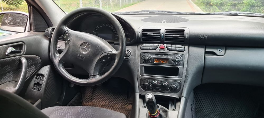 Mersedes-Benz. C200.   2,2 Diesel